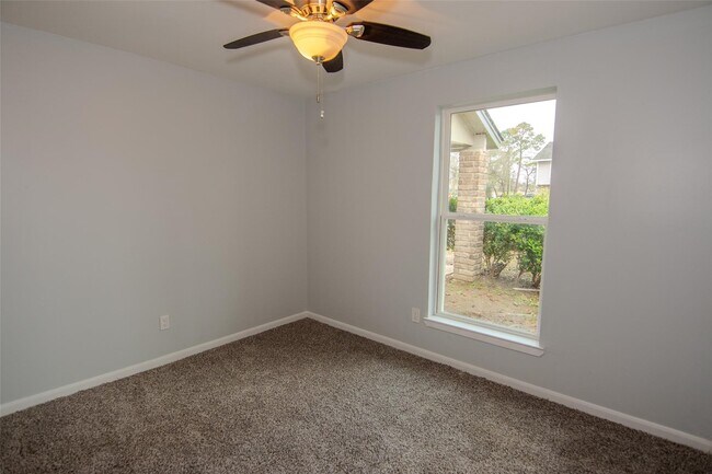 Building Photo - 2302 Cades Cove Dr
