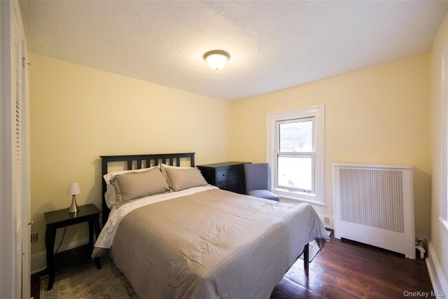 Building Photo - 128 Lakeview Ave