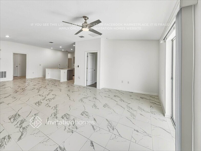 Building Photo - 4321 Bull St