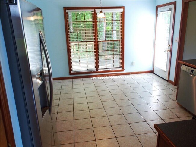 Building Photo - 4865 Camberbridge Dr