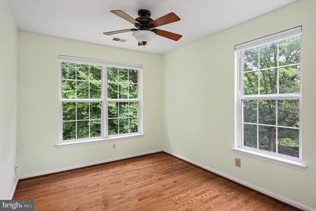 Building Photo - 4872 Ebb Tide Ct