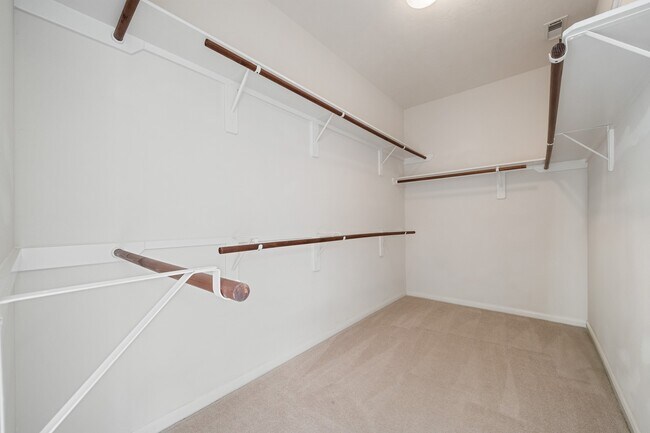 Building Photo - 6214 Laguna Del Rey Dr