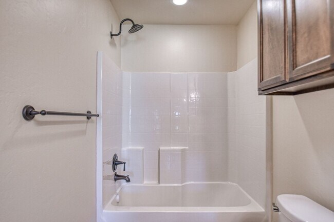 Building Photo - 11141 SW 39th Ct
