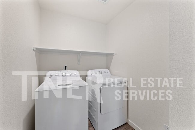 Building Photo - 3117 Pruett Dr