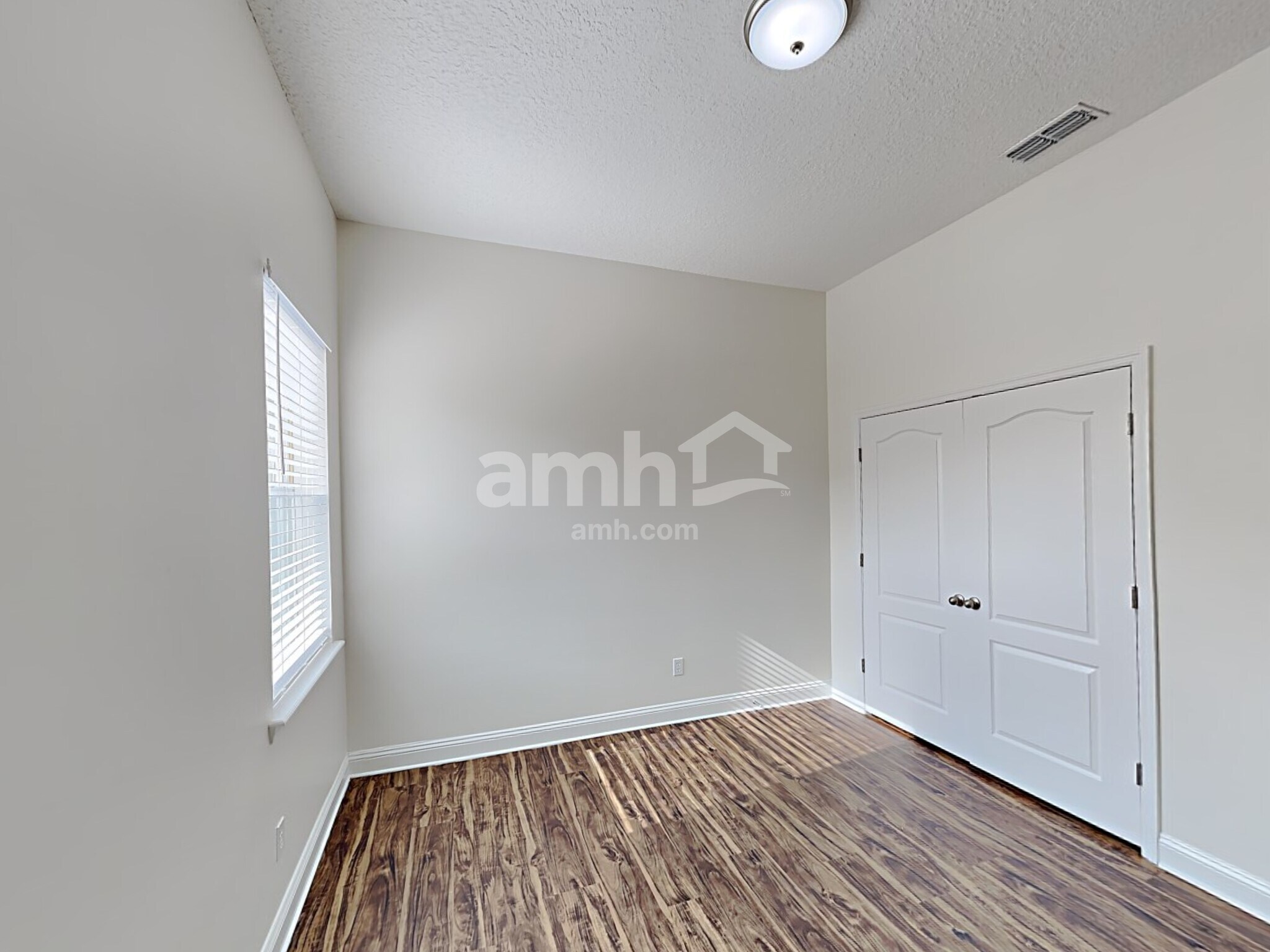 Building Photo - 604 Battersea Dr