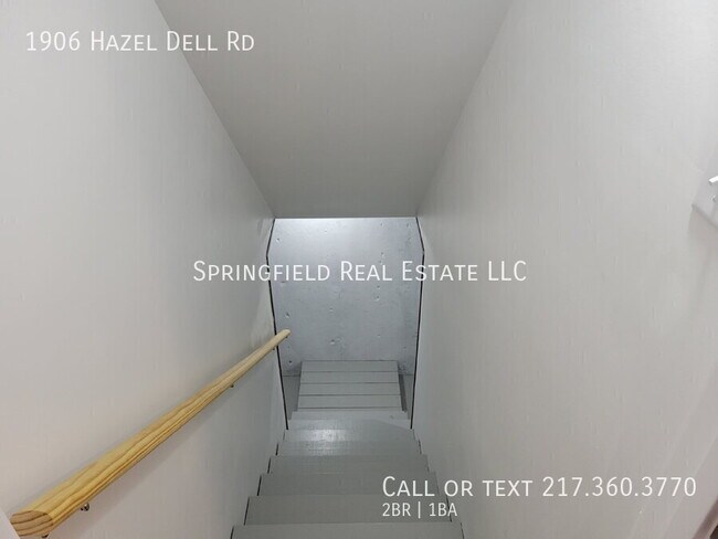 Building Photo - 1906 E Hazel Dell Rd