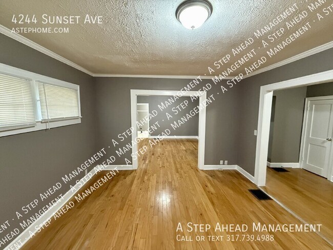 Building Photo - 4244 Sunset-3 Bed/2 Bath with bonus attic ...