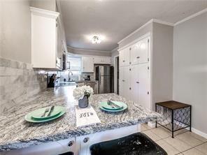 Building Photo - 218 Tanglewood Dr