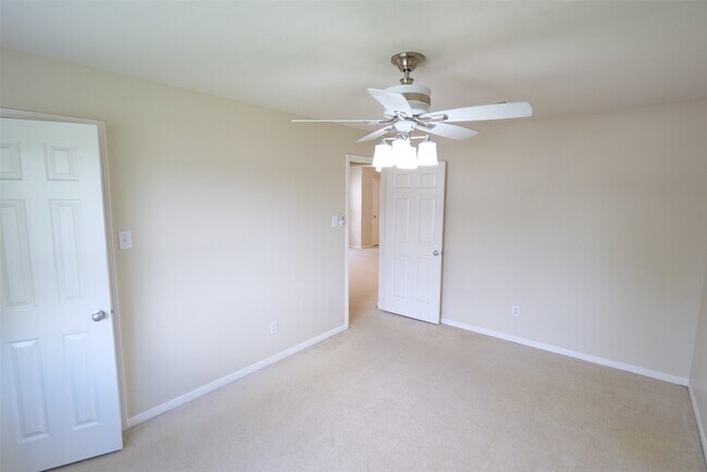 Building Photo - 24731 Cobble Canyon Ln