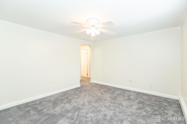 Building Photo - 200 Plainfield Rd