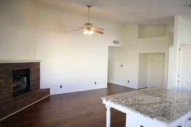 Building Photo - A Home You Have To See To Believe!!!