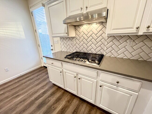 Building Photo - 4388 Bixby Way