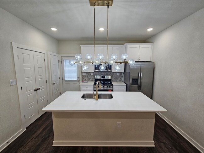 Building Photo - Brand New Town-home in the Heart of Denver...
