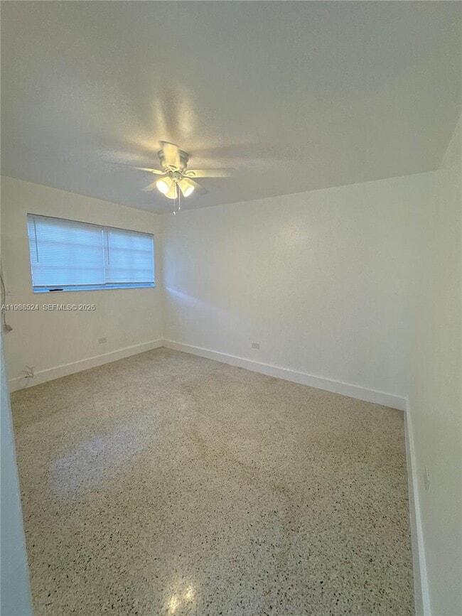 Building Photo - 619 SW 7th Ave