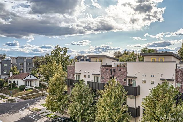 Building Photo - 2416 Eliot St