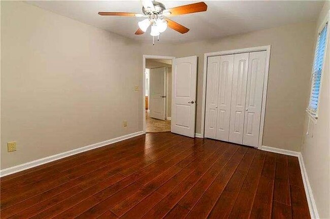 Building Photo - 3562 Bryant Ln