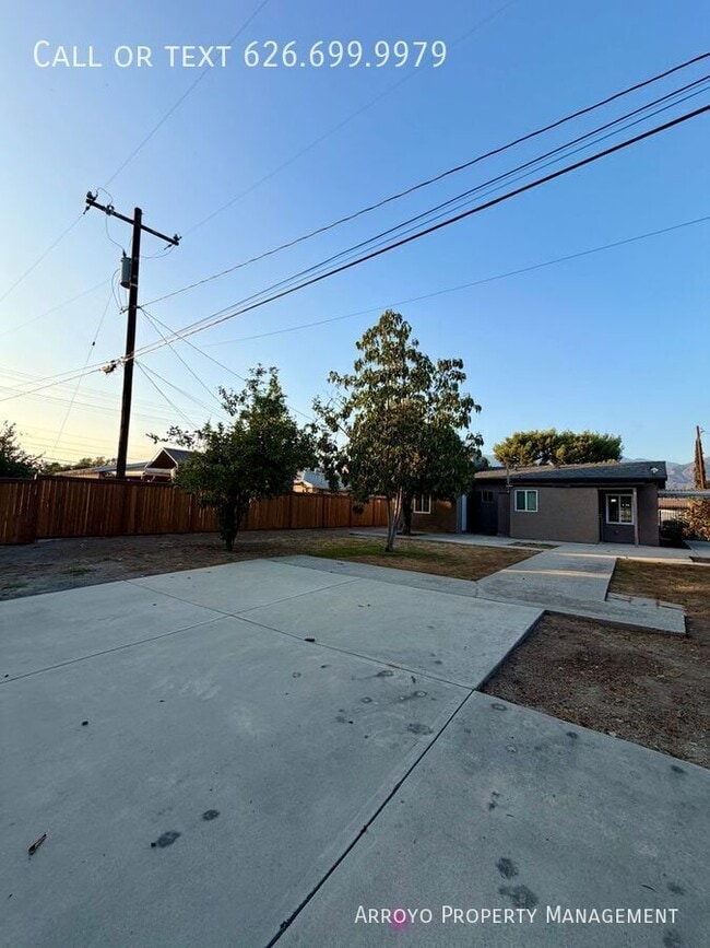 Building Photo - 808 Beckville St