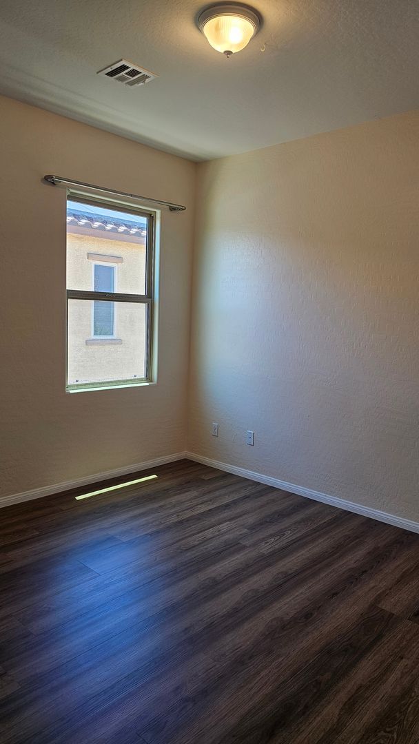 Building Photo - Spacious 4 Bedroom Home with Open Layout & Stunning Backyard