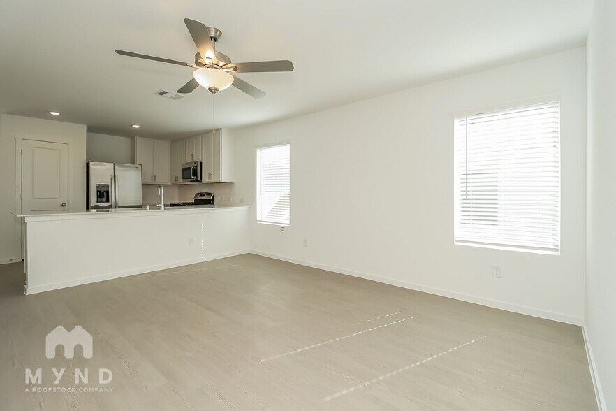 Building Photo - 2753 Ctr Crk Ln