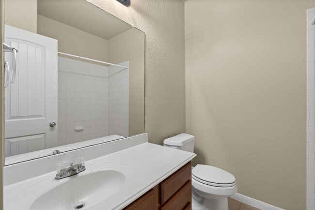 Building Photo - 26350 Longview Creek Dr