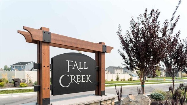 Building Photo - Great location, 3 bedroom two bath home fo...