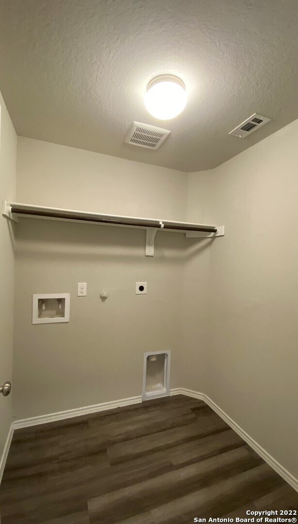 Building Photo - 10410 Waverunner-