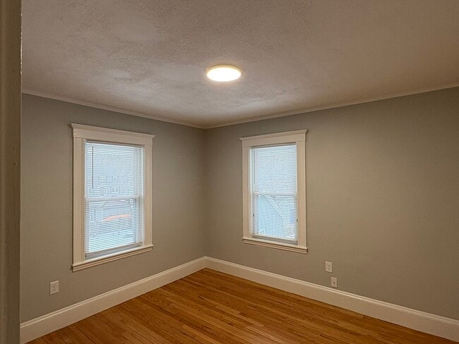 Building Photo - 227 Bellevue St