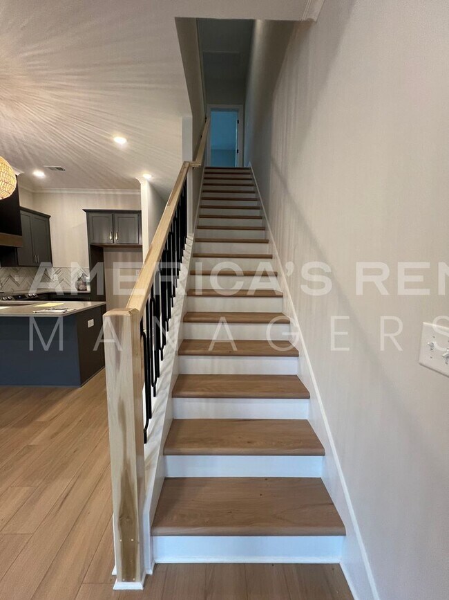 Building Photo - Home for rent in Hoover! Available to View Now!!!