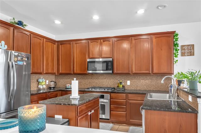 Building Photo - 2708 Sunlight Dr