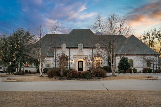 Primary Photo - 931 Woodview Dr