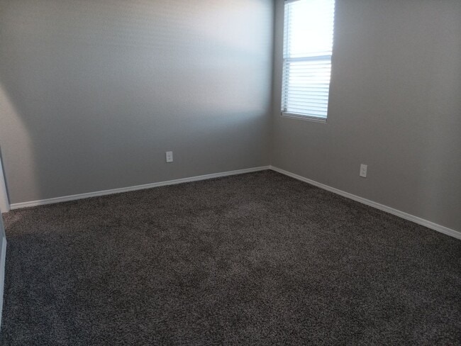 Building Photo - 3 Bedroom, 2 Bathroom Home! Schedule a Showing Today!