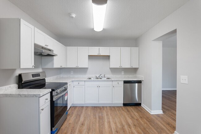 Building Photo - 102 Burdock Cir