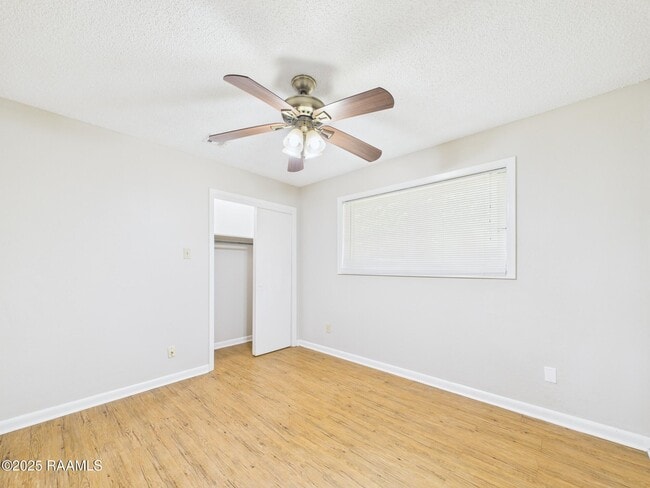 Building Photo - 200 Claymore Dr