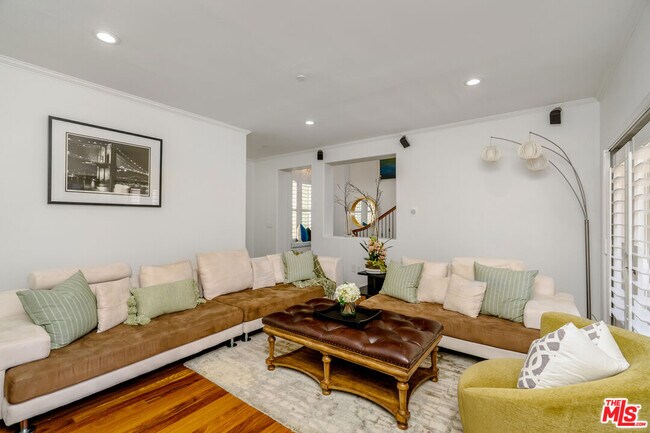 Building Photo - 5734 S Celedon Creek