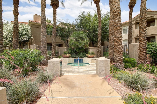 Building Photo - 3830 E Lakewood Parkway East