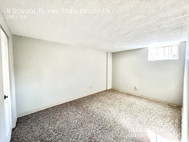 Building Photo - 343 N School Pl