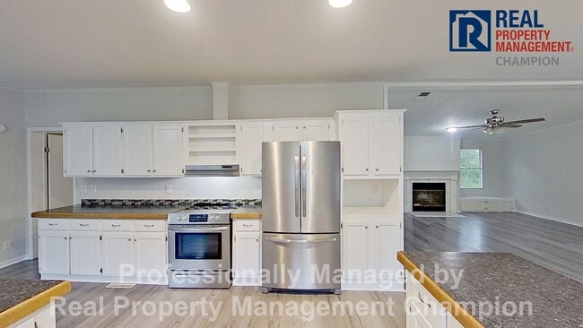 Building Photo - 20 Deer Ridge Dr E