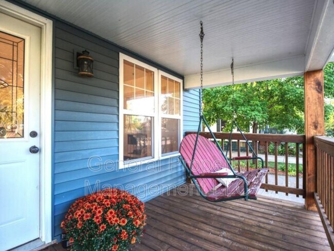 Building Photo - Charming 4 Bedroom, 1 Bathroom Home For Rent