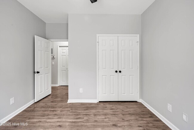 Building Photo - 4519 Sagedale Dr