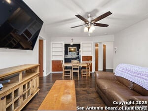 Building Photo - 1407 6th St