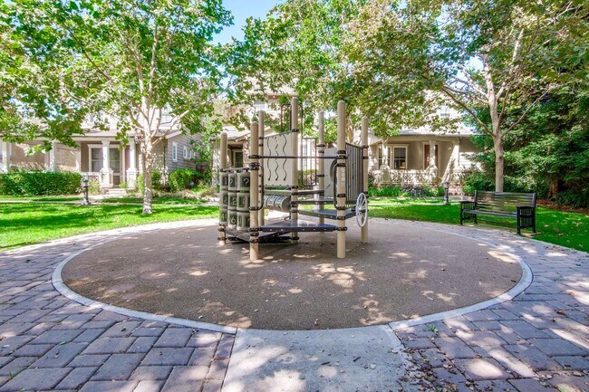 Building Photo - Gorgeous Morgan Park Refreshed for Immediate Move-In! Must see!
