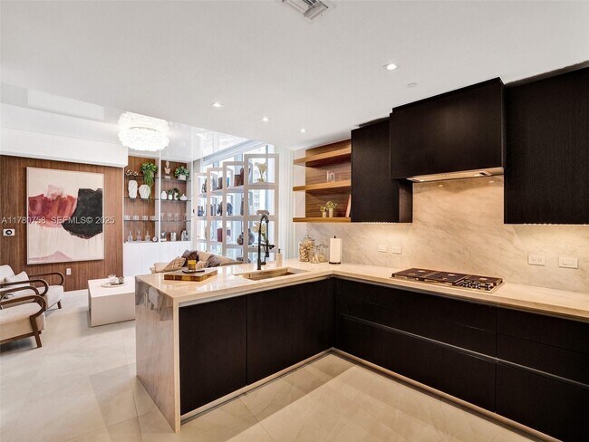 Building Photo - 2200 N Ocean Blvd