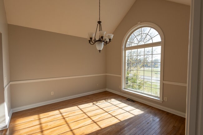 Building Photo - 108 Springfield Blvd