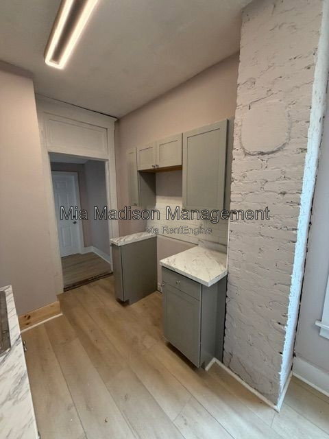 Building Photo - 513 W 35th St