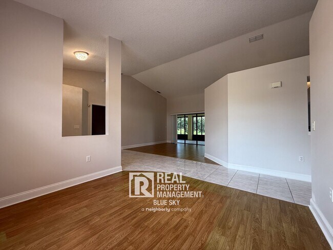 Building Photo - 9147 Duffer Ct