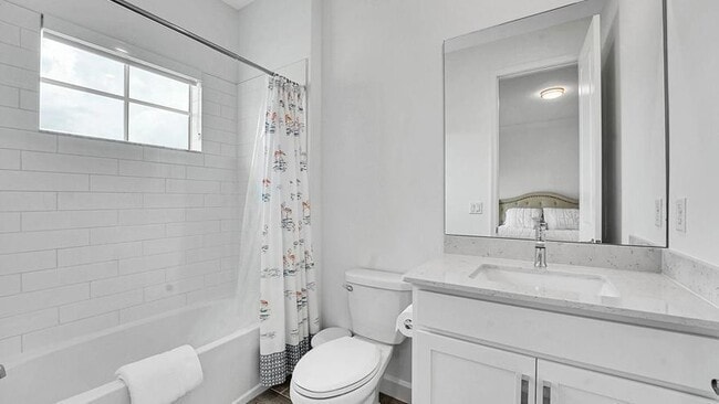 Building Photo - 601 Hookline Cir