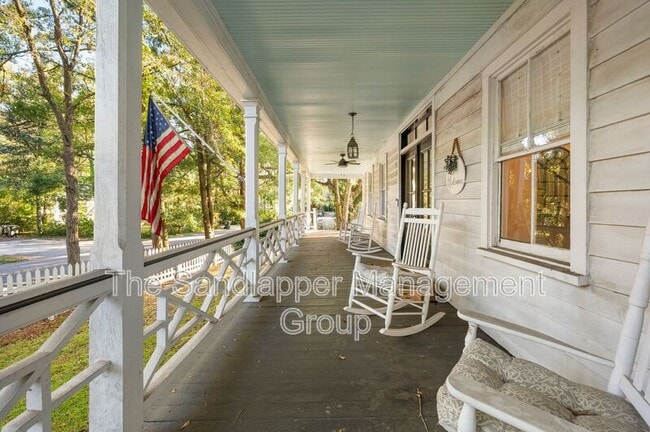 Building Photo - 216 W Carolina Ave