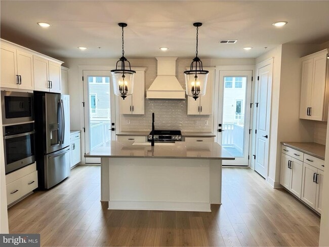 Building Photo - 1877 Shookstown Rd