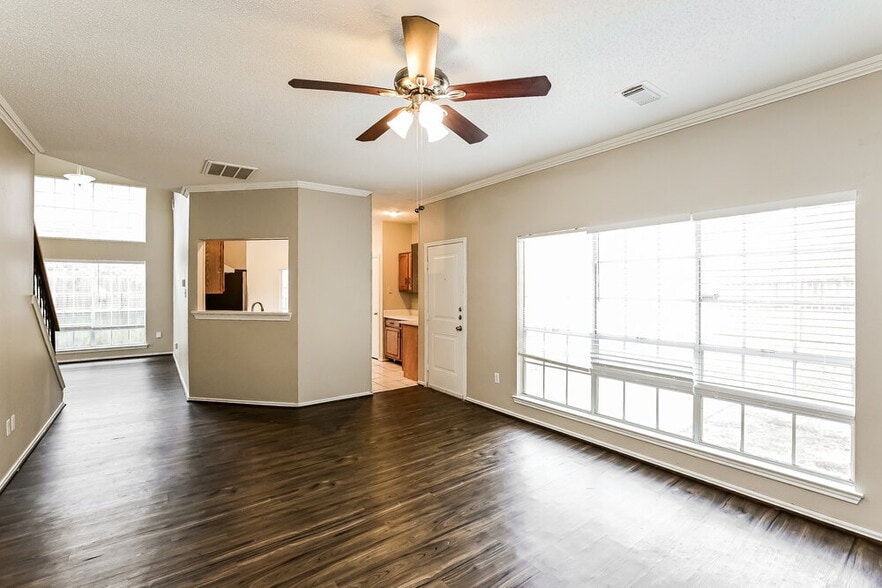 Building Photo - 6018 Fern Hollow Ct