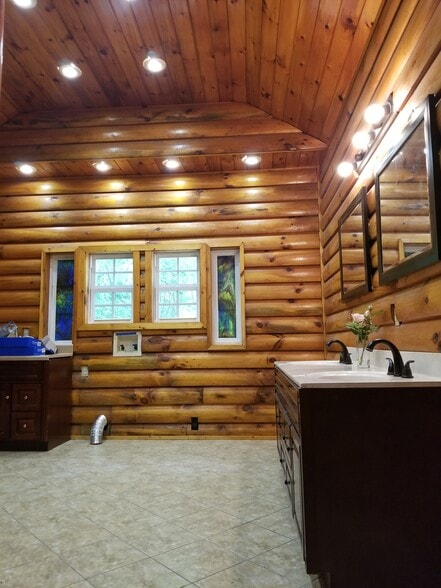 Building Photo - 173 Lacy Hollow Rd